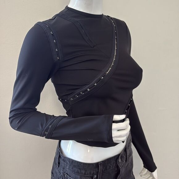 Heliot Emil Semperi Black Long Sleeve Top Hook & Eye Closures Throughout Ssense - Picture 5 of 9